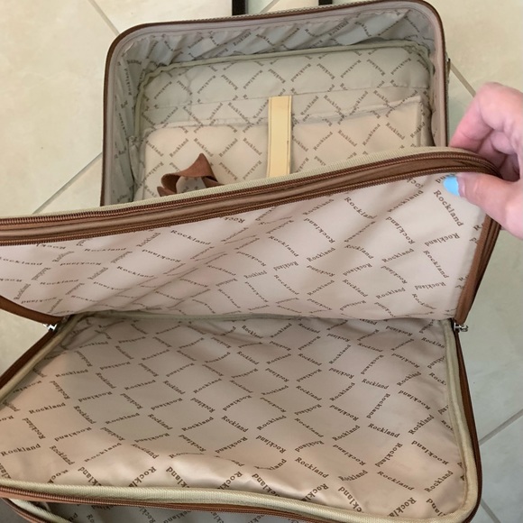 Luggage upright wheels by Rockland Soft sided Rolling Computer Case &overnighter - Picture 8 of 16